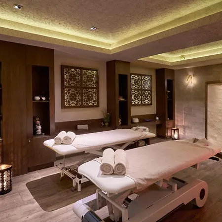 فندق Radisson بلوفديف