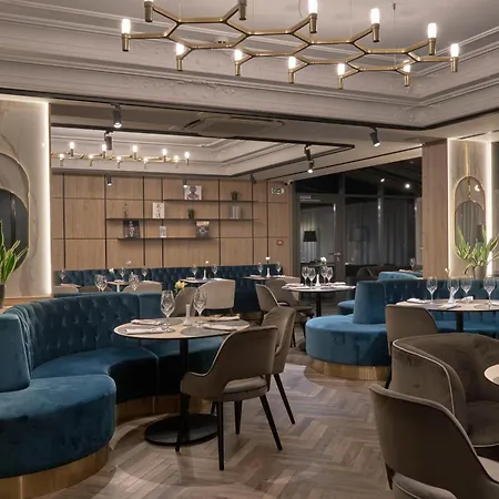 Radisson Ξενοδοχείο 4*