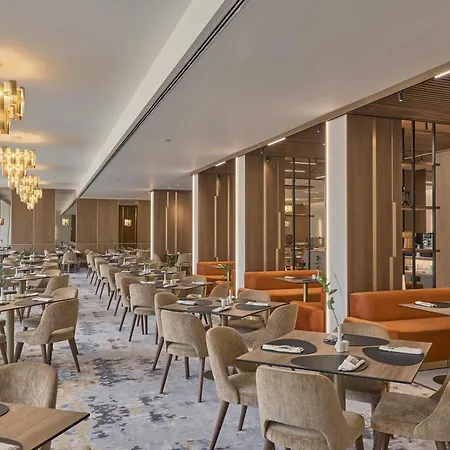 Radisson 4*