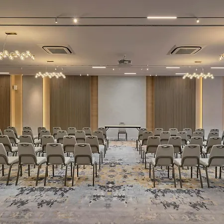 Radisson Hotel 4*