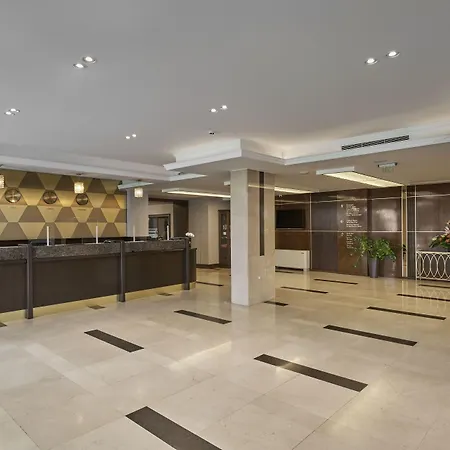 Radisson 4* بلوفديف