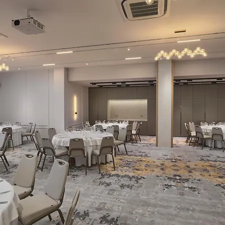 Отель Radisson 4*